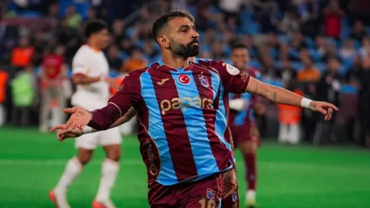 محمد صلاح يغادر إلى مصر للانضمام لمعسكر المنتخب.. ورئيس طرابزون سبور وأسرته برفقته