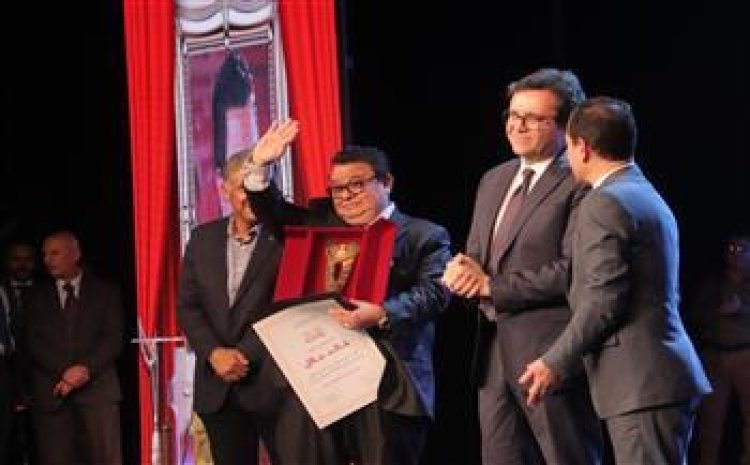 وزير الثقافة يُكرّم المخرج القدير خالد جلال في احتفالية كبرى بالمسرح القومي