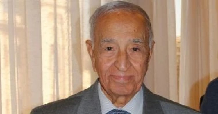 وفاة الإذاعى الكبير فهمى عمر عن عمر 98 عاما