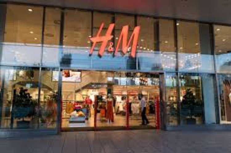 القبض على موظف داخل فرع H&M بمول مصر بتهمة التحرش بسيدة خليجية داخل غرفة القياس