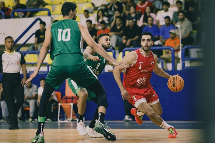 "سلة الأهلي" يتوج بكأس السوبر على حساب الاتحاد