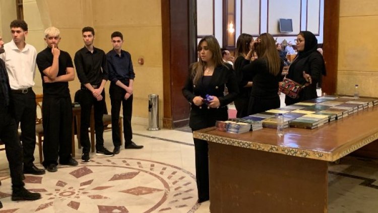 بدء استقبال المعزين في عزاء والدة الإعلامية ريهام الديب بمسجد المشير طنطاوي