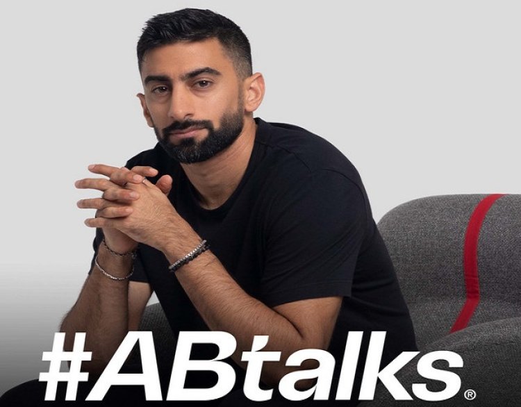 أنس بوخش يُعلن تأجيل حلقته الجديدة AB talks حدادًا على شهداء رفح