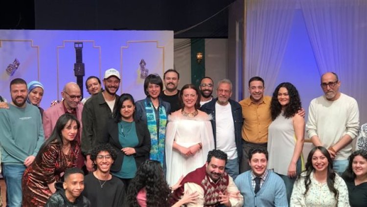 «أداجيو.. اللحن الأخير».. زحام جماهيري وحضور للنجوم بمسرح الغد