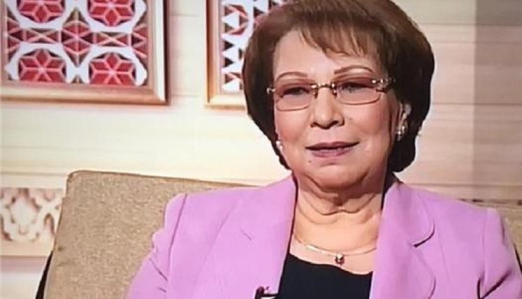 المخرجة إنعام محمد علي ترد على جدل «بخل» أم كلثوم