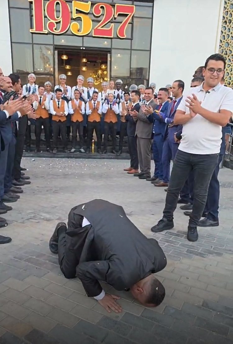 بعد فصله من عمله بسبب الغناء لتامر عاشور.. تعيين طه ناير مديرًا لفرع حضر موت شيخ المندي