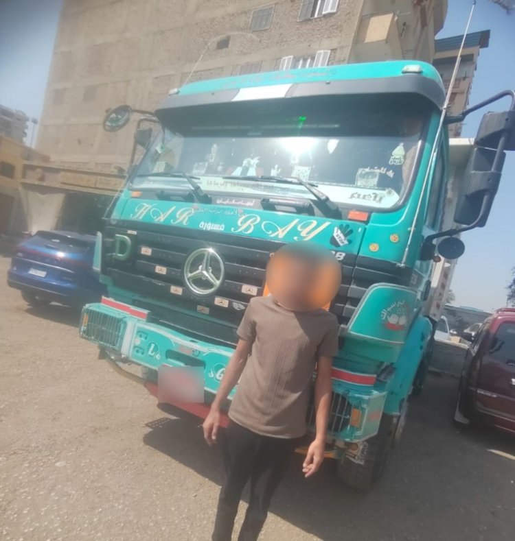 القبض على سائق نقل بسوهاج بعد ظهوره في فيديو يسير برعونة ويضع إضاءة مبهرة