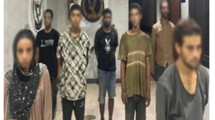 إنقاذ 18 طفلًا استغلهم 12 شخصًا  في التسول بشوارع الهرم والدقي 