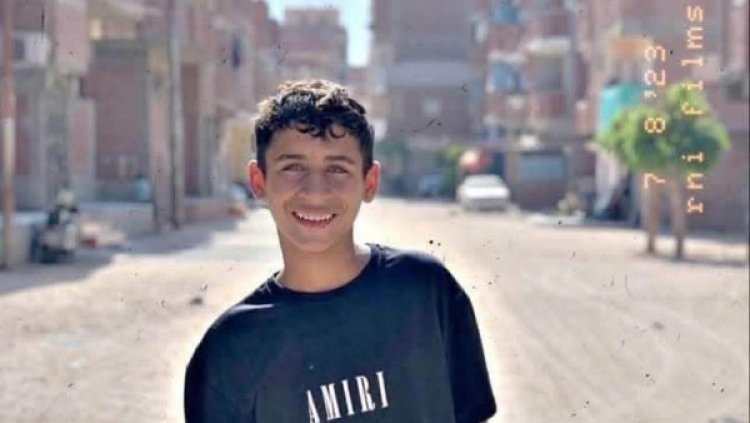 بعد طعنه غدرًا داخل عزاء.. حكاية ياسين ابن خالة الشاعر الغنائي أحمد غريب