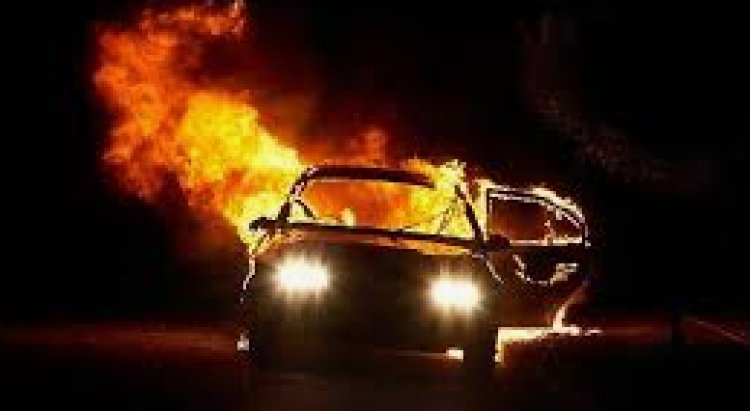 القبض على رجل أعمال مسطول اصطدم بسيارة وعامود واحترقت  سيارته في النزهة 