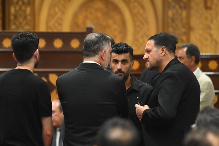 محمد سامي ومصطفى شعبان وعماد زيادة في عزاء المنتج وليد مصطفى زوج كارول سماحة
