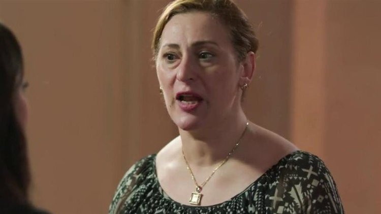 وفاة والدة الفنانة عبير فاروق وتشييع جنازتها من مسجد السيدة نفيسة