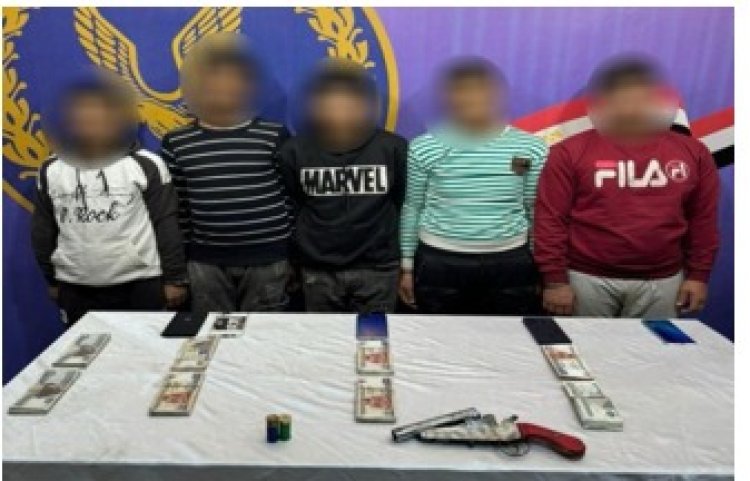 القبض على 5 أشخاص لسرقتهم أموال من داخل شركة سيارات بمنطقة الساحل