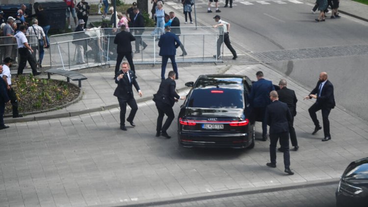 عاجل| إصابة رئيس وزراء سلوفاكيا بـ4 رصاصات أثناء محاولة لاغتياله