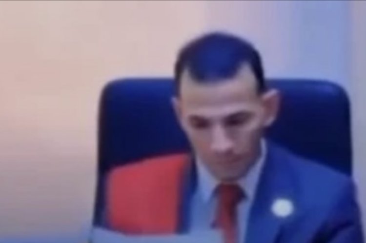 في ثاني جلسات «المستشار المزيف».. الدفاع يطلب عرضه على الطب الشرعي ويفجر مفاجآت أمام المحكمة