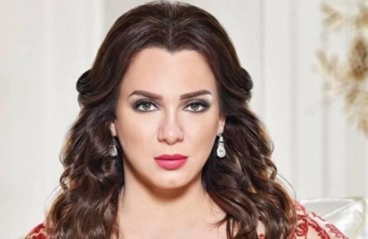 سلاف فواخرجي تعذر للأمازيغ وتهاجم مدعي الجهل