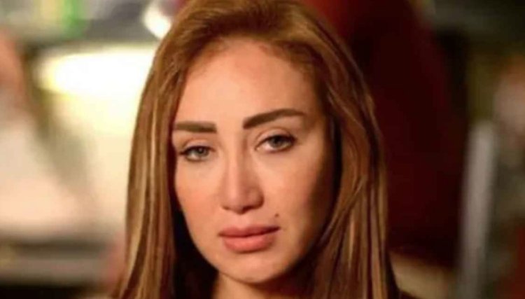 ريهام سعيد تروي لحظات الرعب على الطريق الإقليمي: «عربية نقل دخلت علينا بالعكس»