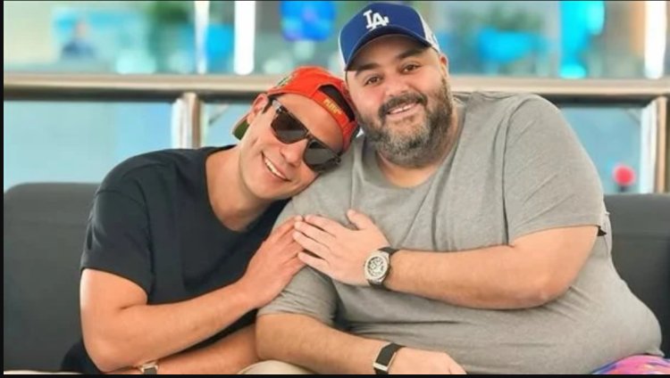 محمد إمام وشيكو يتوجهان إلى الرياض لافتتاح فيلم «صقر وكناريا» بعد العرض الخاص