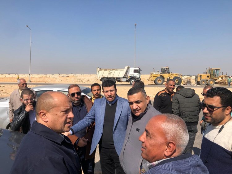 مسئولو الإسكان يتفقدون مشروعات المرافق بالمرحلة العاجلة بمدينة سفنكس الجديدة