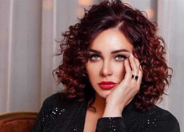  بعد تدمير معهد الموسيقى في دمشق.. سلاف فواخرجي: اقتحمه طيور الظلام