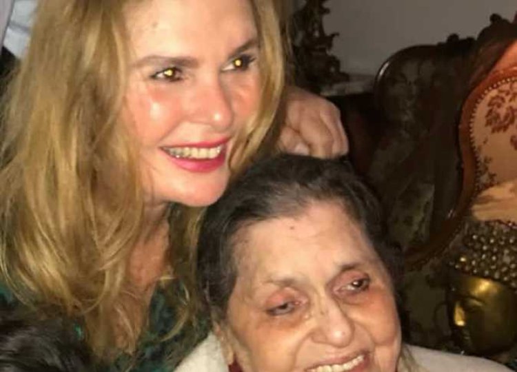 يسرا تحيي الذكرى السادسة لوفاة والدتها: "ربنا يجمعنا في الفردوس الأعلى"