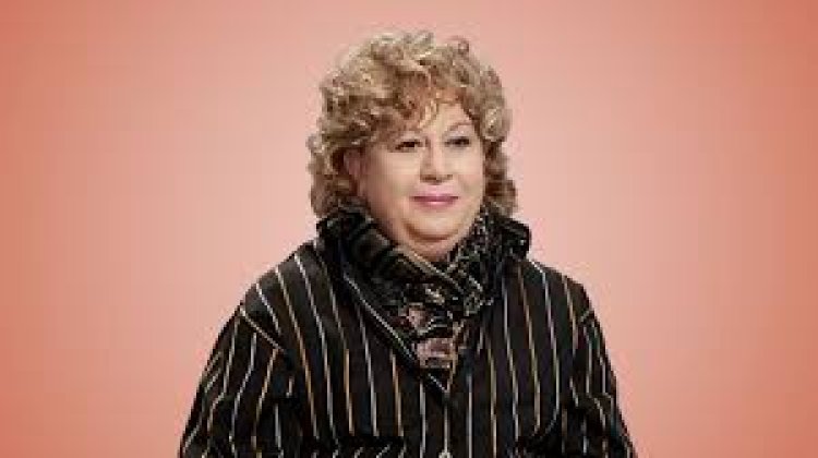 أحمد الفيشاوي يغيب عن جنازة والدته سمية الألفي بسبب سفره للخارج