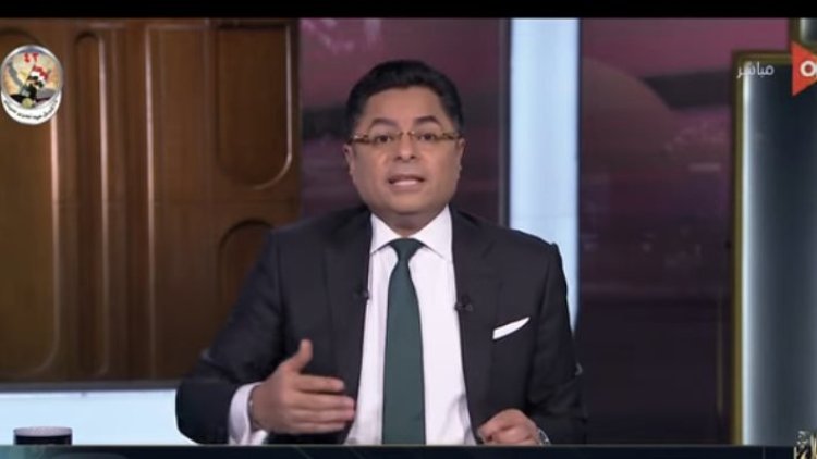 خالد أبو بكر يتعرض لأزمة صحية مفاجئة على الهواء