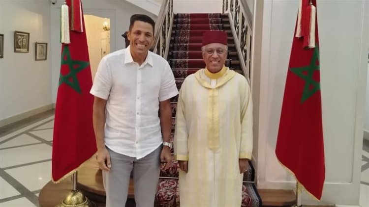 سفير المغرب يستقبل الحسين عموتة بمقر السفارة في القاهرة