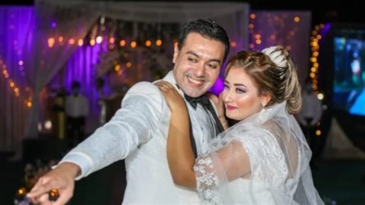 الفنان حسن عيد يطلب الدعاء لزوجته بعد دخولها العناية المركزة
