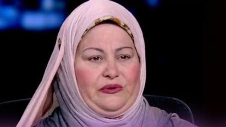 ناني سعد الدين تعرض أثاث منزلها للبيع عبر فيسبوك
