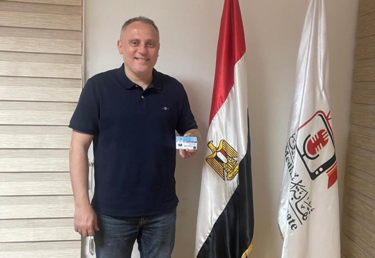 بعد إيقافه.. أسامة حسني يقنن أوضاعه في نقابة الإعلاميين