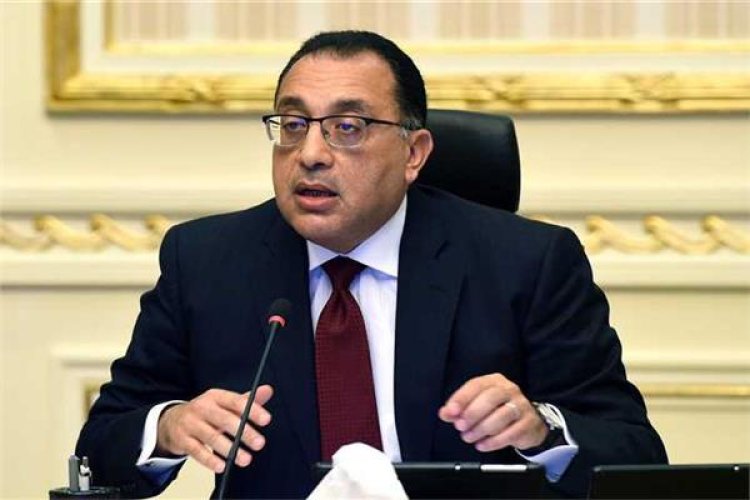 عاجل.. رئيس الوزراء يتفقد موقع حريق أستديوهات الأهرام