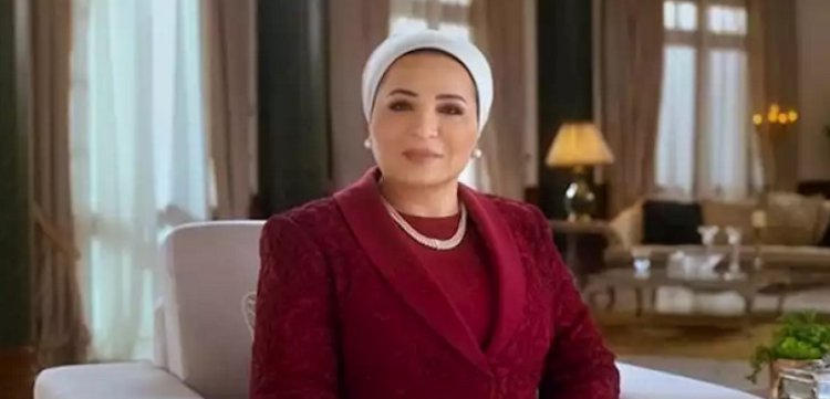 السيدة انتصار السيسي توجه التهنئة بمناسبة عيد العمال