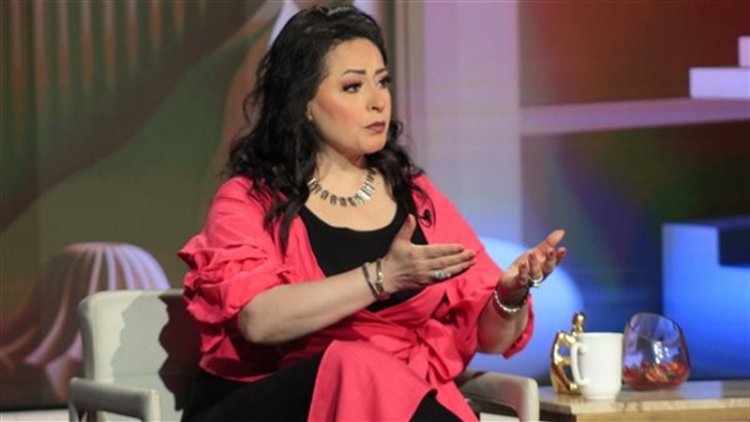 محامي هند عاكف يطالب بـ 500 ألف جنيه تعويضًا من المنتجة ليلى الشبح لاتهامها بسب وقذف موكلته
