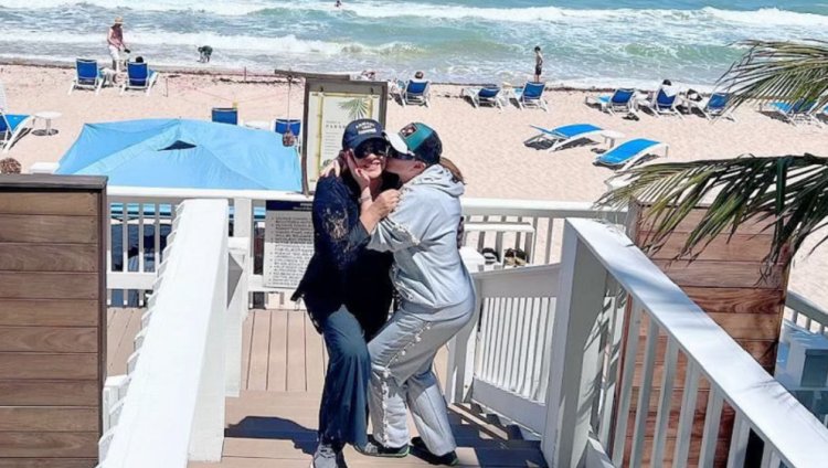 إلهام شاهين لـ هالة صدقي: مع بعض على الحلوة والمرة