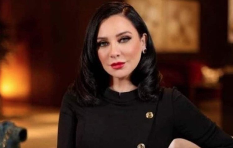 سلاف فواخرجي تتعرّض لمحاولات اختراق على السوشيال ميديا