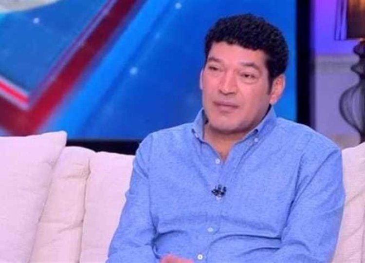 عمر متولي يعلن تأجيل حلقة باسم سمرة من «ليك لوك» حدادًا على وفاة والدته