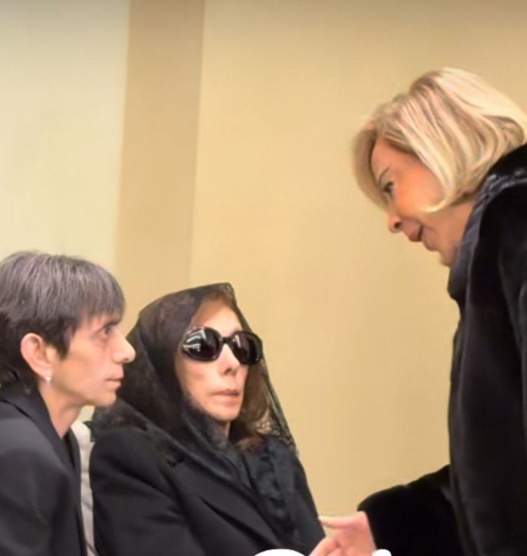 الدولة اللبنانية تواسي رمز لبنان.. نعمت عون تقدم واجب العزاء لفيروز في وفاة نجلها هلي