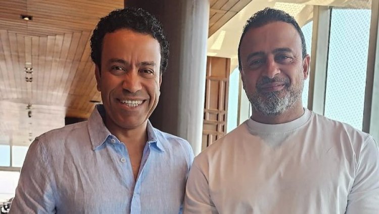 سامح حسين يهنئ مصطفى حسني بنجاح "دولة التلاوة": بحبك اوي