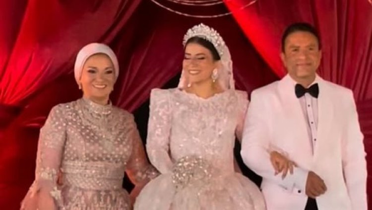 هبة قطب ترد على الجدل حول زفاف ابنتها: ما قُدم عني كذب صريح.. ولن أعلق على حياتي الشخصية