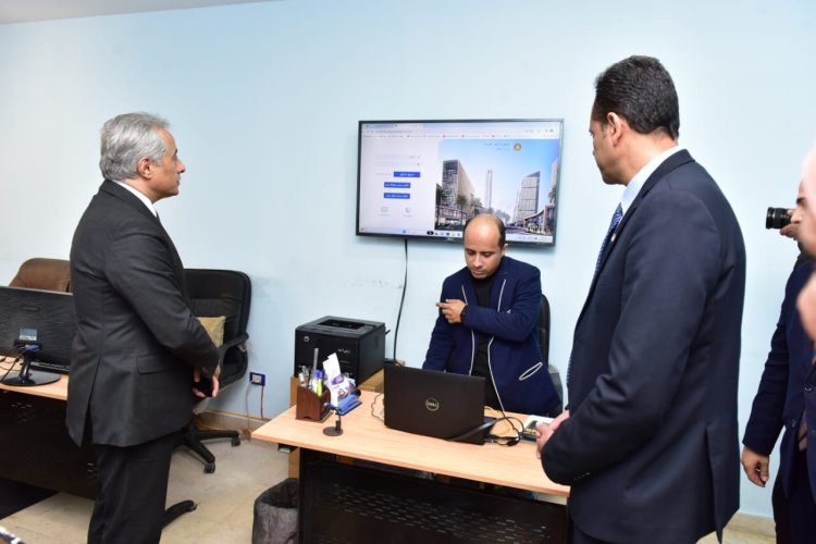 وزير العمل يشهد إطلاق البث الأولي للمنصة الإلكترونية للعمالة غير المنتظمة