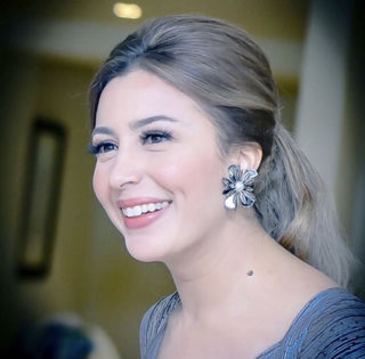 بساطة وعفوية.. تفاعل واسع مع جنات بعد تجربة خبز العيش البلدي خلال العيد