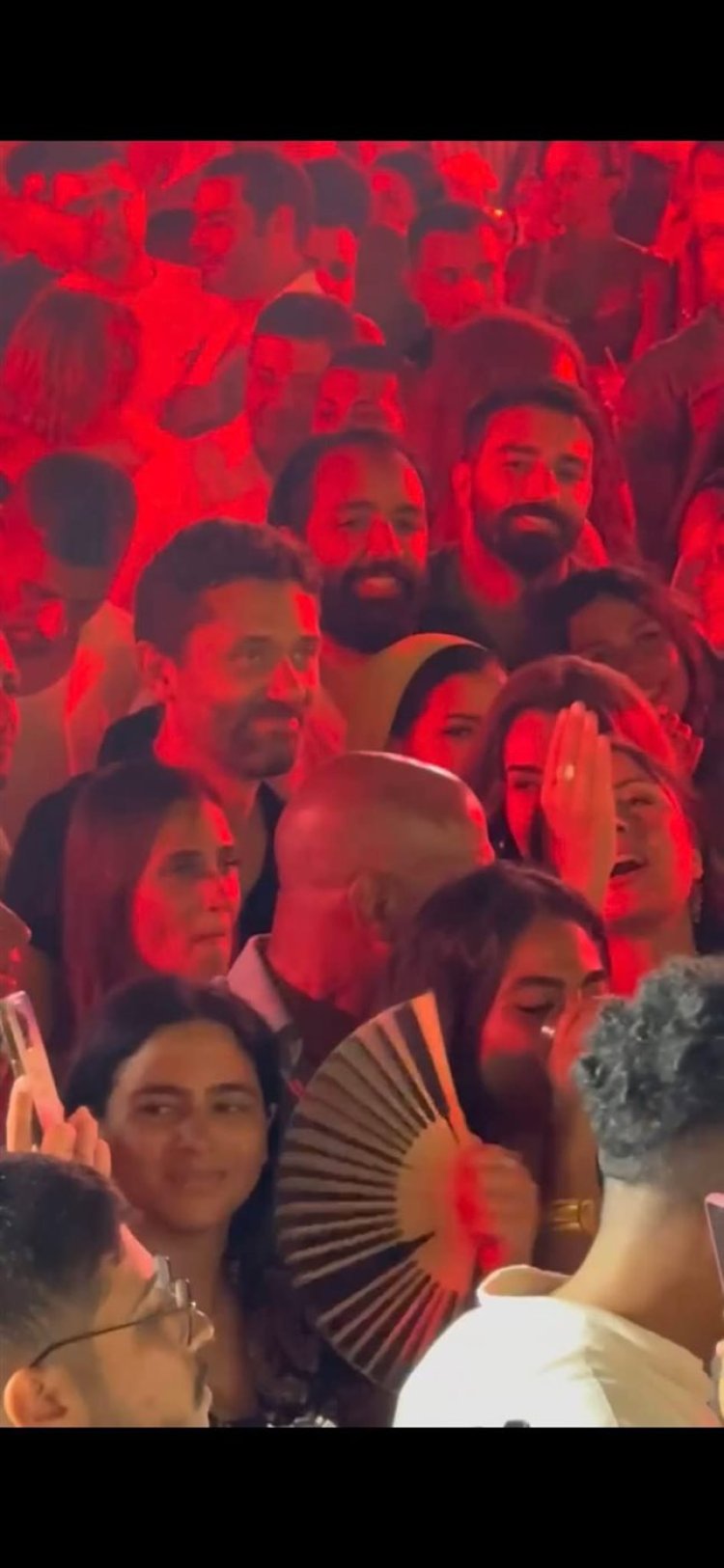 بعد غناء دينا الشربيني وروبي.. أحمد سعد يغني لكريم محمود عبد العزيز وزوجته: انتي الحته الحلوة في قلبه "فيديو"