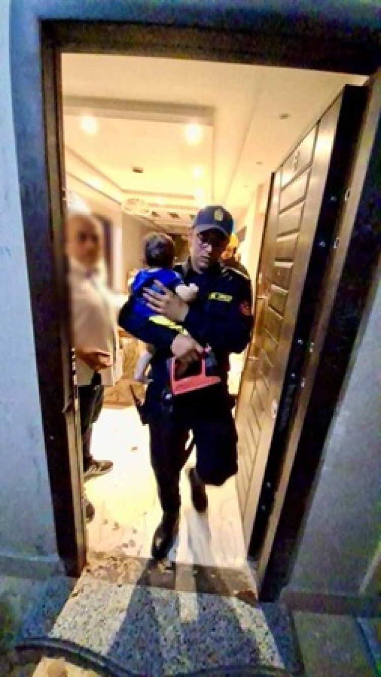 إنقاذ  طفلة عمرها عام احتُجزت داخل شقة والدتها