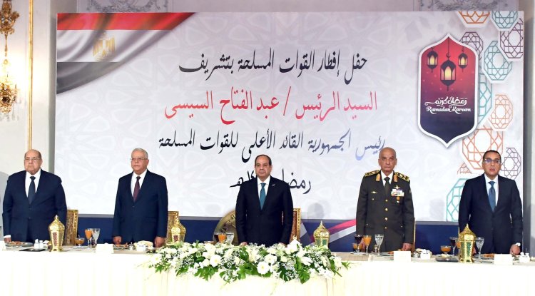 الرئيس السيسى: «الدولة لن تنسى شهداءها الذين أناروا بدمائهم طريق التنمية»