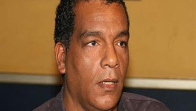 محمد هنيدي ينعى صديقه المؤلف أحمد عبد الله: "هتوحشني يا صديقي"