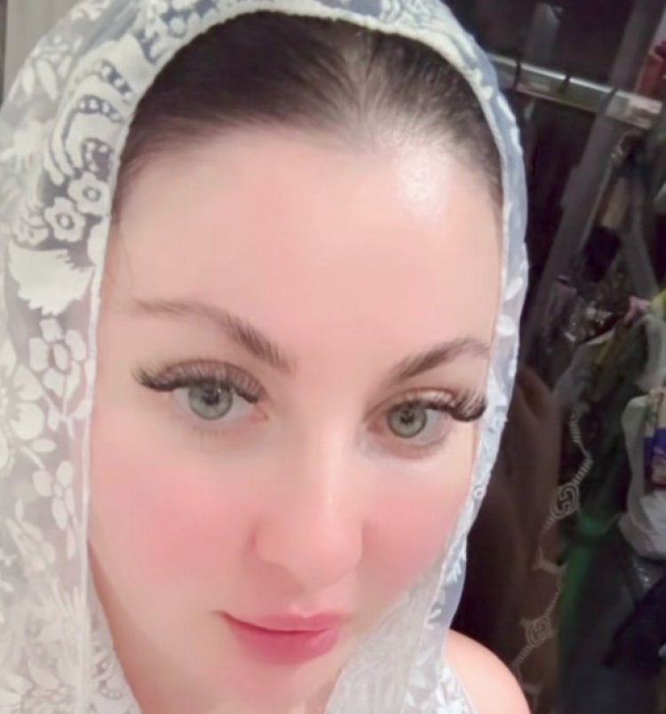 صوفينار عن شائعات ارتدائها الحجاب واعتزالها الرقص: «أنا قمر بالحجاب بس مش لازم ألبسه»