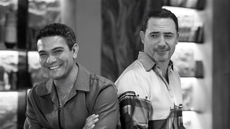 بصورة تجمعه مع ظافر العابدين.. آسر ياسين: تفتكروا متجمعين ليه؟