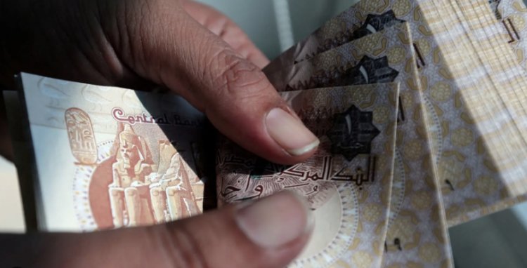 هل هناك تعويم للجنيه الفترة المقبلة؟.. متحدث الحكومة يجيب