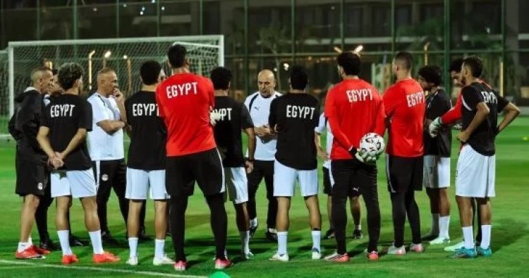 انضمام المحترفين.. وصول صلاح ومرموش وربيعة وحمزة عبد الكريم وعمر فايد لمعسكر منتخب مصر